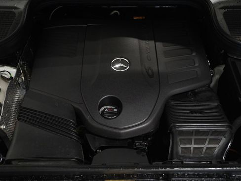 Used 2026 Mercedes-Benz GLS 450 4MATIC image 31