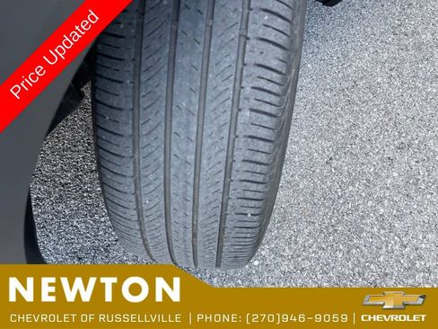 Used 2024 Chevrolet Trax LT FWD image 45
