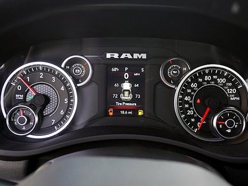 New 2024 RAM 2500 Tradesman w/ Chrome Appearance Group image 38