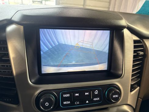 Used 2019 GMC Yukon XL SLT w/ Premium Edition AWD/4WD image 28