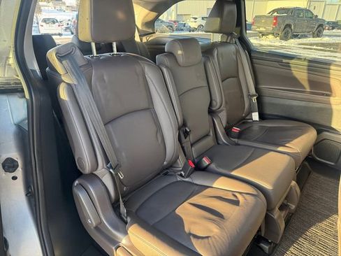 Used 2023 Honda Odyssey EX-L image 18