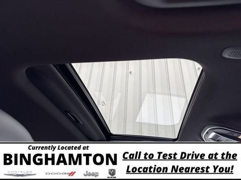 New 2025 Jeep Grand Cherokee 4WD image 25