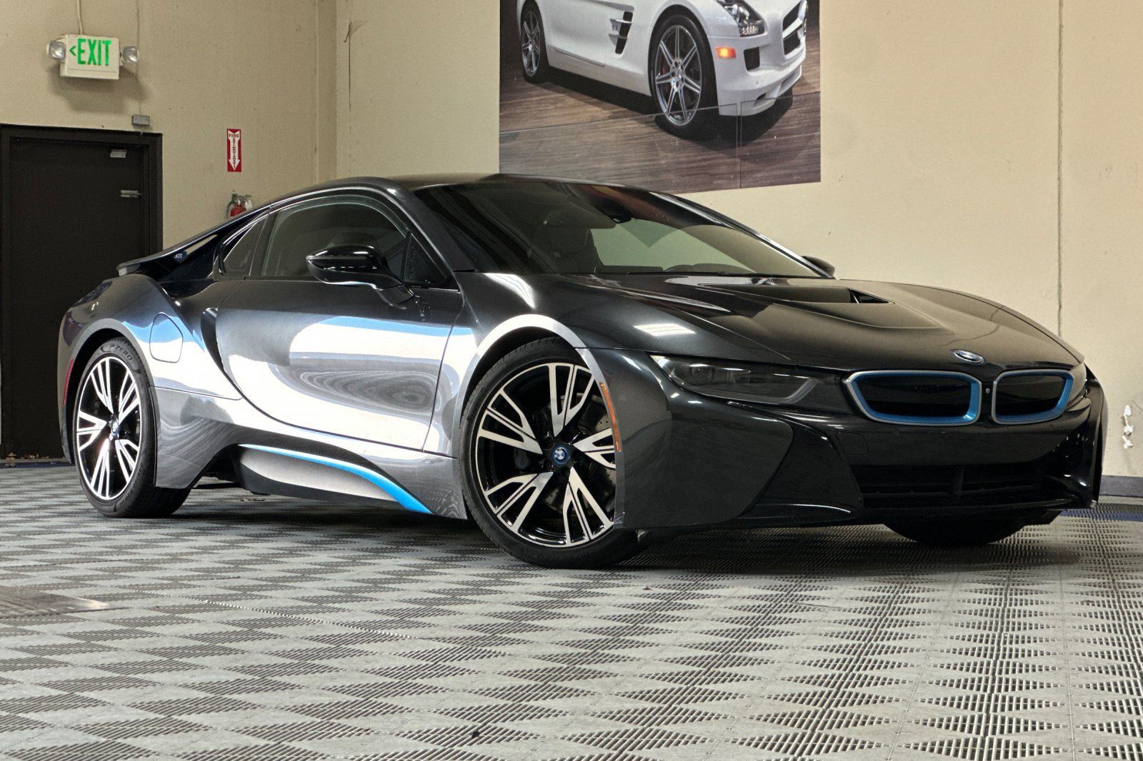 Used 2015 BMW i8 AWD/4WD image 2
