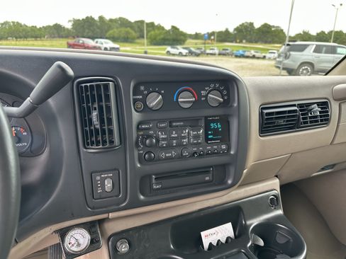 Used 1998 Chevrolet Express 1500 RWD image 14