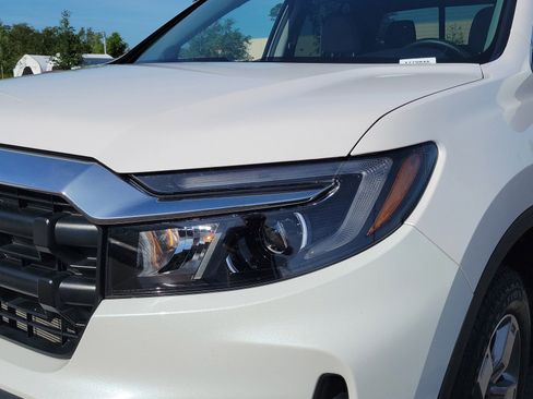 Used 2025 Honda Ridgeline RTL image 10
