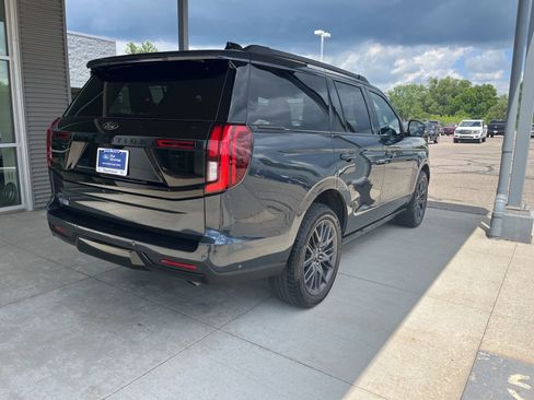 Certified 2025 Ford Expedition Platinum w/ Stealth Performance Package AWD/4WD image 6