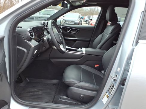 Used 2024 Mercedes-Benz GLC 300 GLC 300 image 10