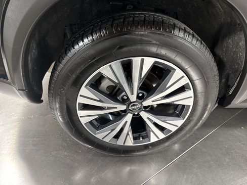 Used 2023 Nissan Rogue SV image 13