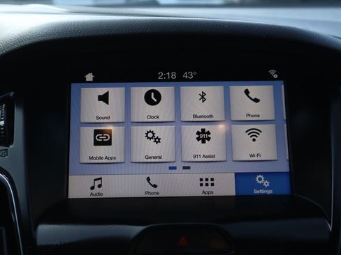 Used 2017 Ford Focus SEL image 35