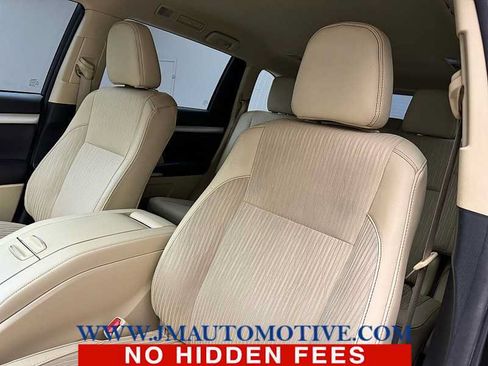 Used 2017 Toyota Highlander Plus AWD/4WD image 13