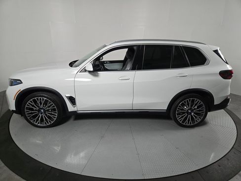 Used 2025 BMW X5 xDrive40i image 8