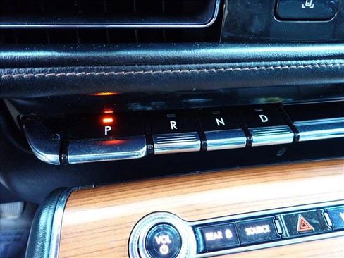 Used 2020 Lincoln Aviator Reserve w/ Equipment Group 201A AWD/4WD image 19