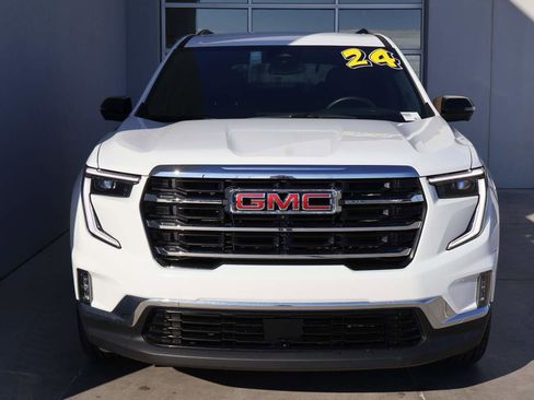 Used 2024 GMC Acadia Elevation image 5