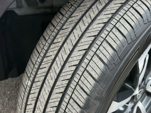 Certified 2025 Toyota Corolla Cross XLE image 37