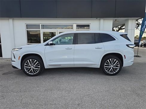 New 2026 Buick Enclave Avenir w/ Super Cruise Package image 4