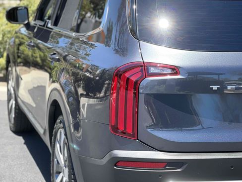 Used 2022 Kia Telluride EX w/ EX Premium Package FWD image 58