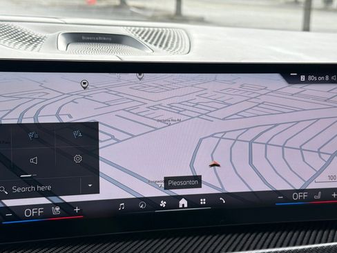 Used 2025 BMW X7 M60i image 27