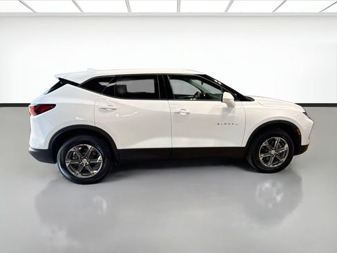 Used 2025 Chevrolet Blazer LT AWD/4WD image 4