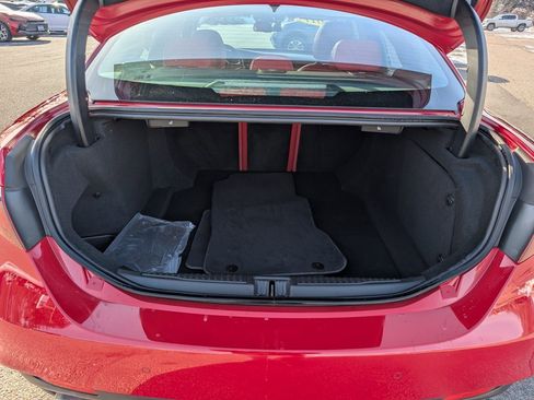 Used 2017 Alfa Romeo Giulia AWD image 12