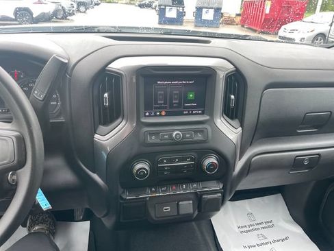 Used 2020 Chevrolet Silverado 1500 Custom w/ Custom Value Package AWD/4WD image 12