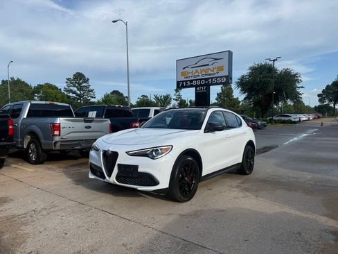 Used 2019 Alfa Romeo Stelvio Ti Sport w/ Quick Order Package 22S Sport AWD/4WD image 44