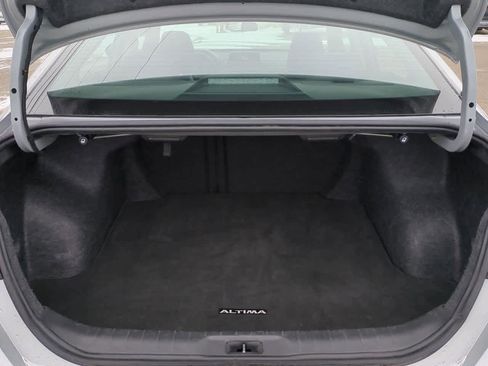 Used 2024 Nissan Altima 2.5 SV image 31