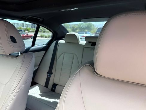 Used 2023 BMW 330i Sedan w/ Premium Package RWD image 10