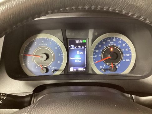 Used 2020 Toyota Sienna SE FWD image 19