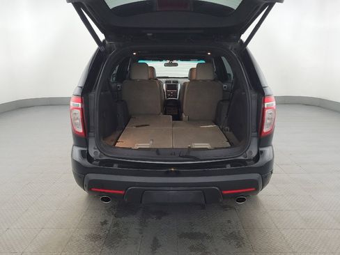 Used 2014 Ford Explorer XLT w/ Equipment Group 202A image 29