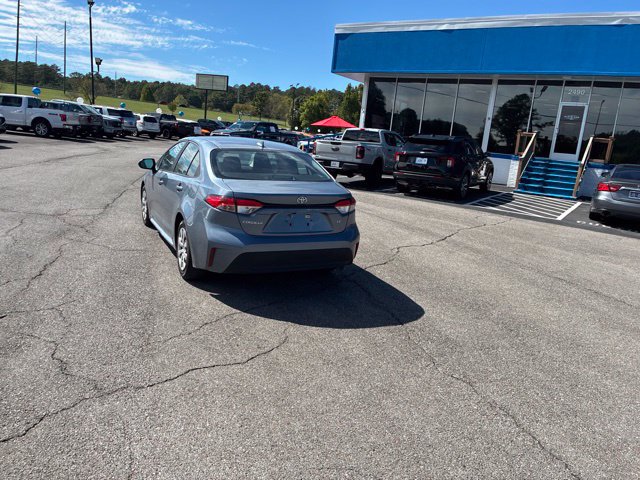 Used 2025 Toyota Corolla LE FWD image 30