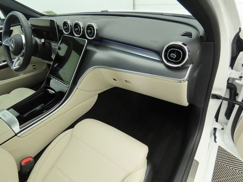 Certified 2025 Mercedes-Benz C 300 4MATIC Sedan image 17