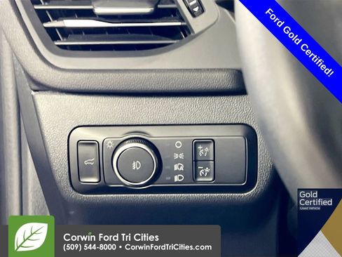 Used 2025 Ford Escape Platinum image 18