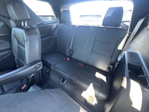 Certified 2023 Chevrolet Traverse LT w/ LPO, Floor Liner Package FWD image 12