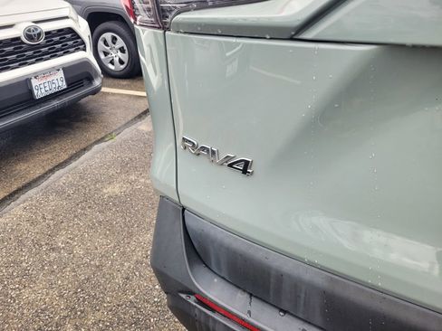 Used 2022 Toyota RAV4 XLE Premium w/ Carpet Mat Package (TMS) image 6