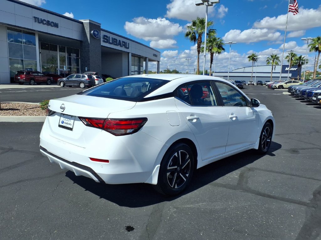 Used 2025 Nissan Sentra SV FWD image 9