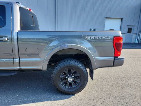 Used 2022 Ford F250 Lariat w/ Tremor Off-Road Package AWD/4WD image 16