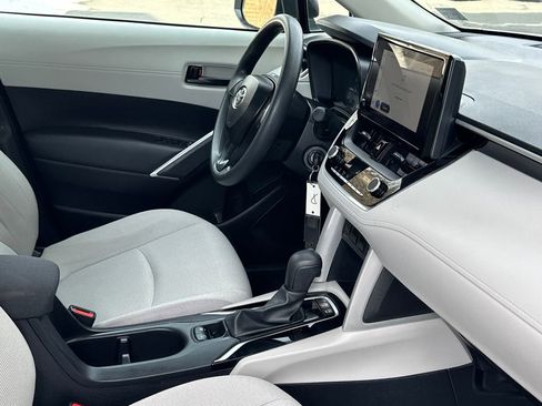 Certified 2024 Toyota Corolla Cross L image 10