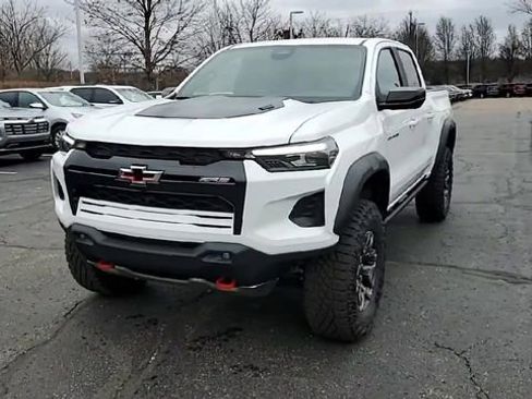 New 2026 Chevrolet Colorado ZR2 w/ Technology Package image 3