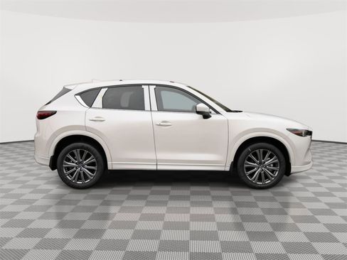 New 2025 MAZDA CX-5 Signature image 8