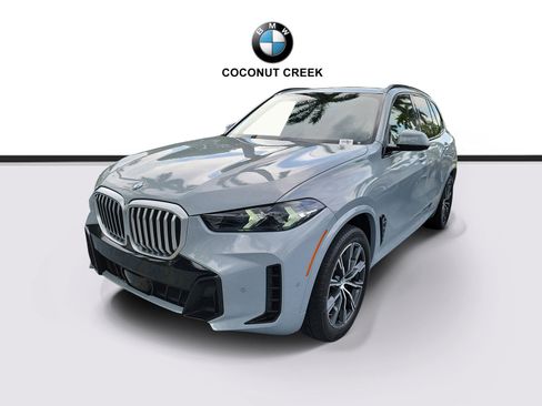 Used 2024 BMW X5 xDrive40i w/ M Sport Package AWD/4WD image 2