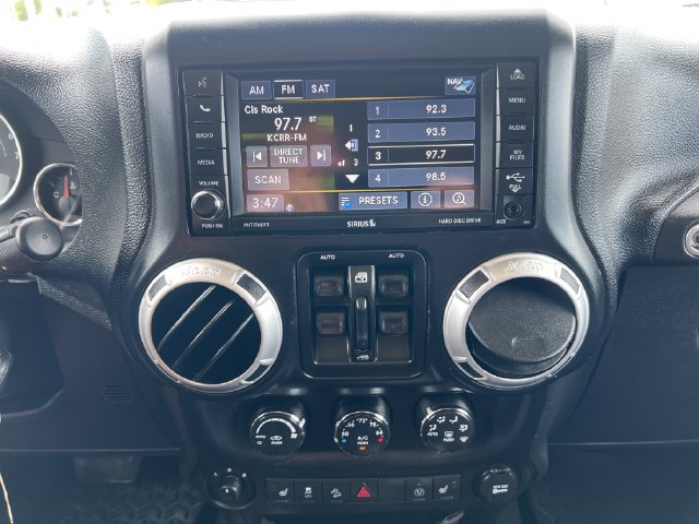 Used 2013 Jeep Wrangler Unlimited Sahara w/ Connectivity Group AWD/4WD image 23