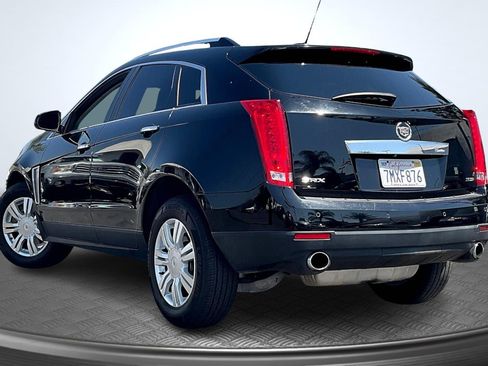 Used 2016 Cadillac SRX Luxury image 2