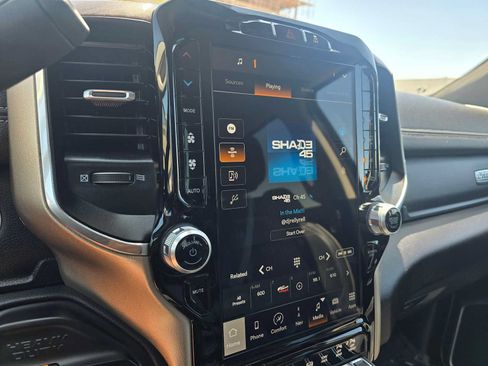 Used 2024 RAM 2500 Laramie AWD/4WD image 26