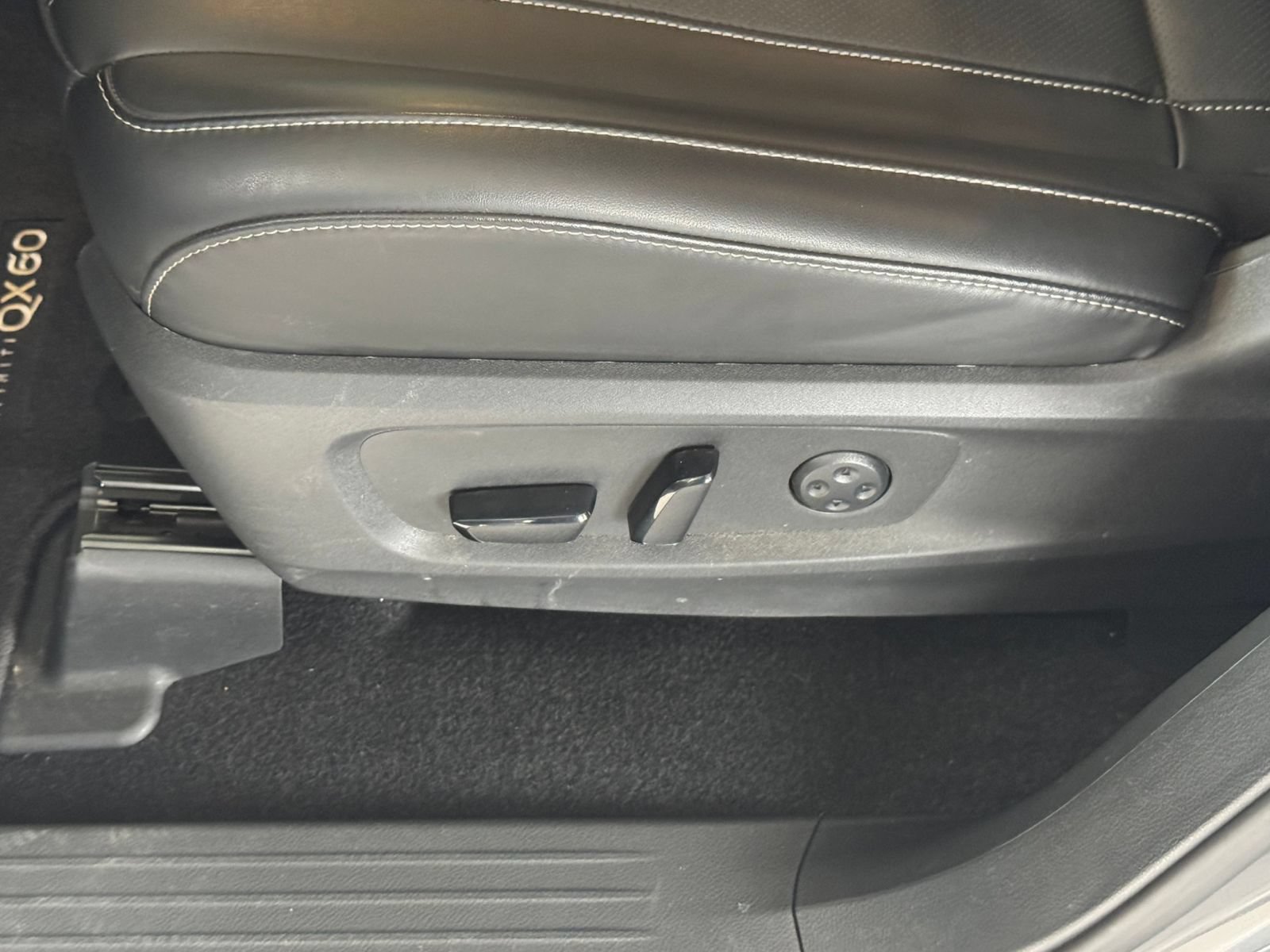 Used 2026 INFINITI QX60 Luxe FWD image 22