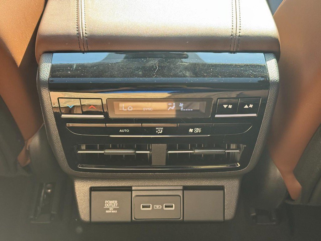 Certified 2024 Acura MDX w/ Technology Package AWD/4WD image 14