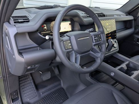 New 2026 Land Rover Defender 110 X-Dynamic SE AWD/4WD image 14