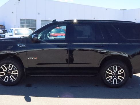 Used 2024 GMC Yukon AT4 AWD/4WD image 4