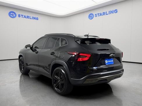 Used 2024 Chevrolet Trax ACTIV w/ Sunroof Package image 6