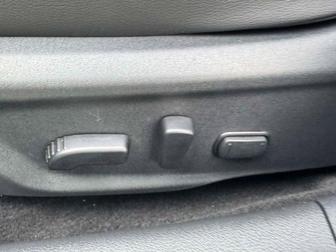 Certified 2025 Nissan Sentra SR w/ SR Premium Package image 17