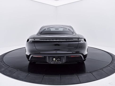 Used 2022 Porsche Taycan GTS AWD/4WD image 8